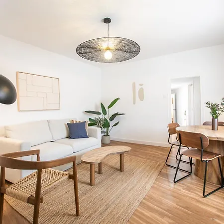 41ara1101- With Terrace 公寓 *